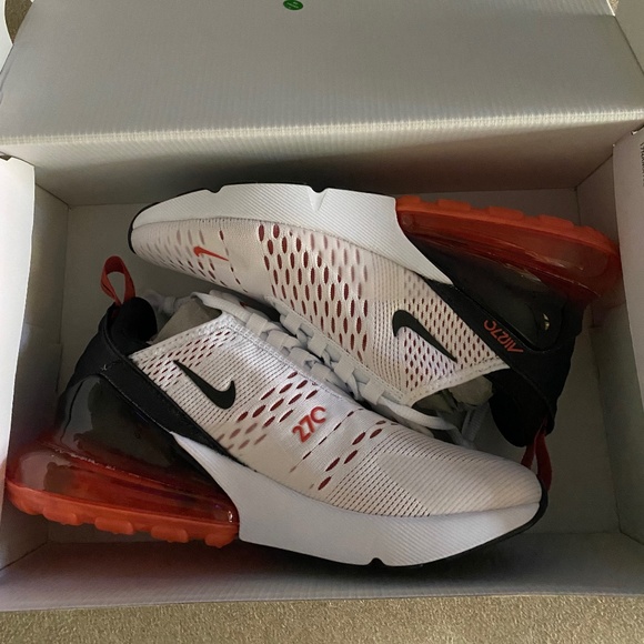 Nike Air Max 270 - Picture 1 of 6
